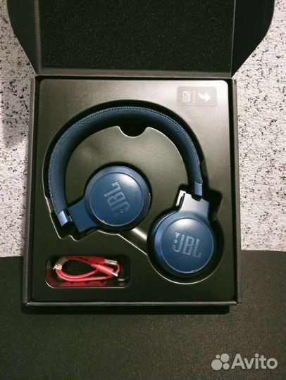 Беспроводные наушники jbl live 460 nc