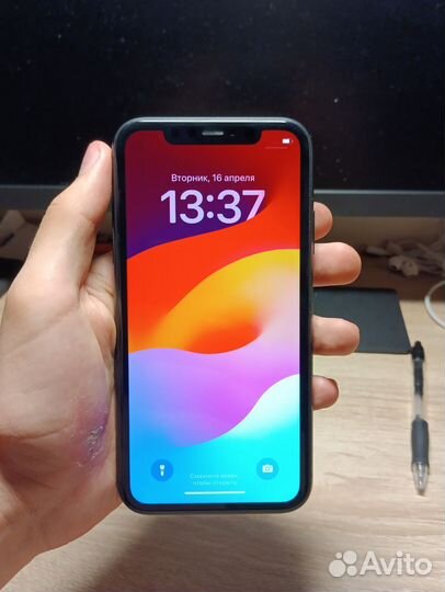 iPhone 11, 64 ГБ