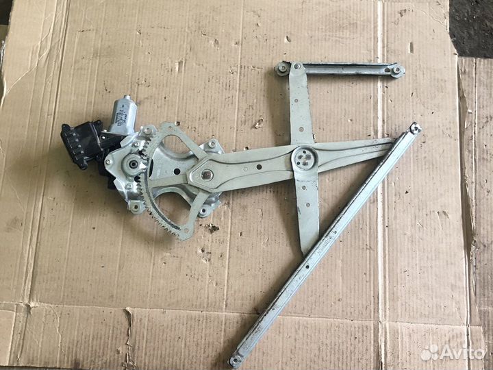 Toyota corolla 150 стеклоподъемник