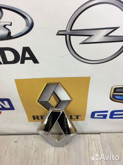 Эмблема перед Значок Renault megane 3
