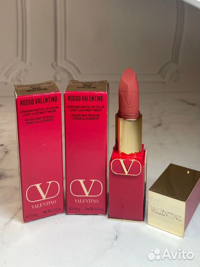 Valentino помада