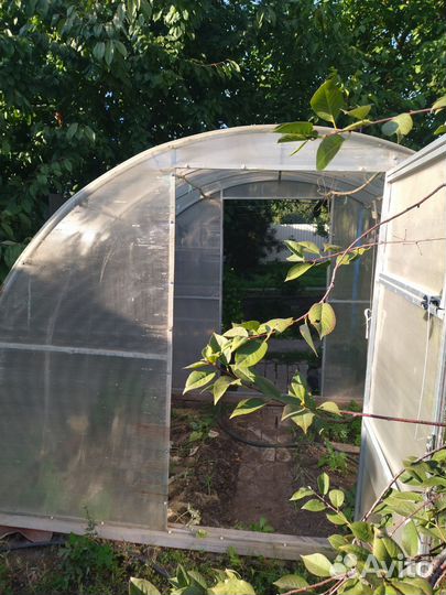 Теплицы из поликарбоната 2м3м