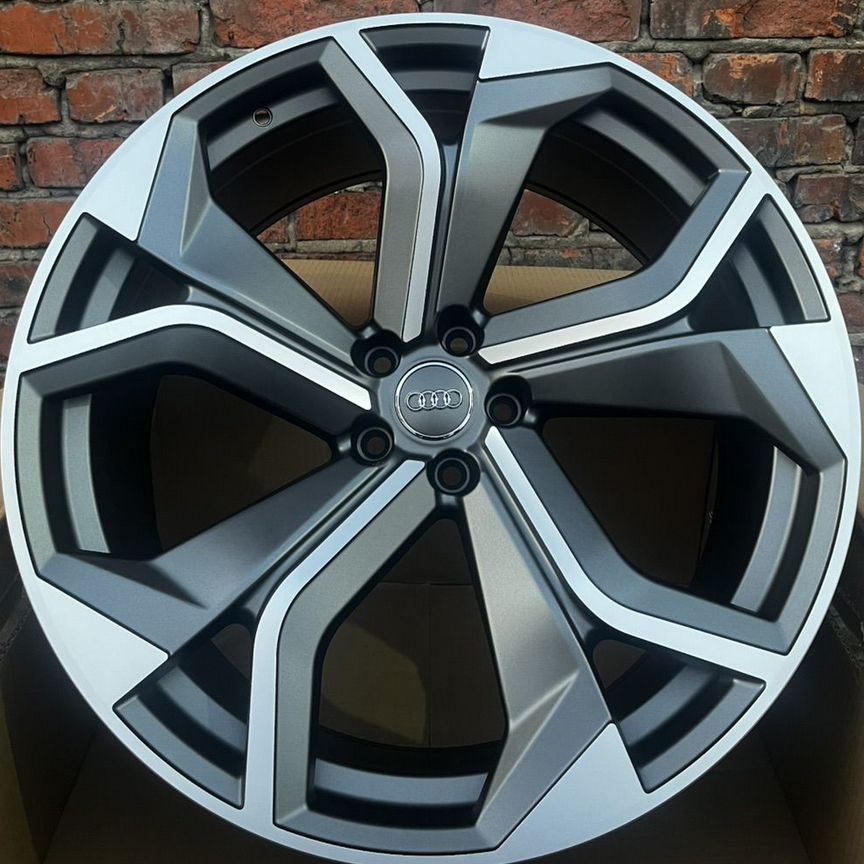 Литые диски Audi 10×R22 5×112