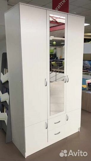 Шкаф белый