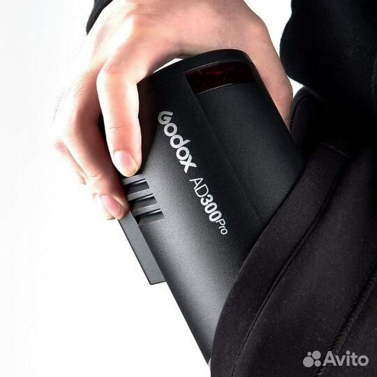 Вспышка аккумуляторная Godox Witstro AD300Pro с по