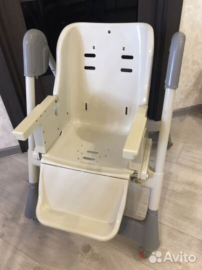 Детский стульчик для кормления