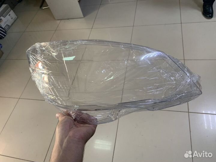 Стекло фары w204 до рест левое/правое