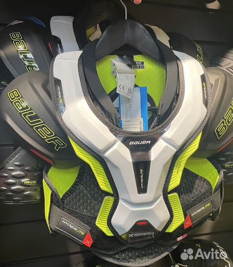 Нагрудник Bauer Vapor Hyperlite JR, INT