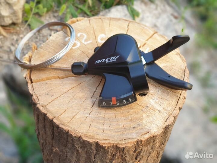 Манетка 9 скоростей Shimano Altus