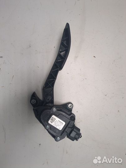 Педаль газа Nissan Pathfinder, 2015