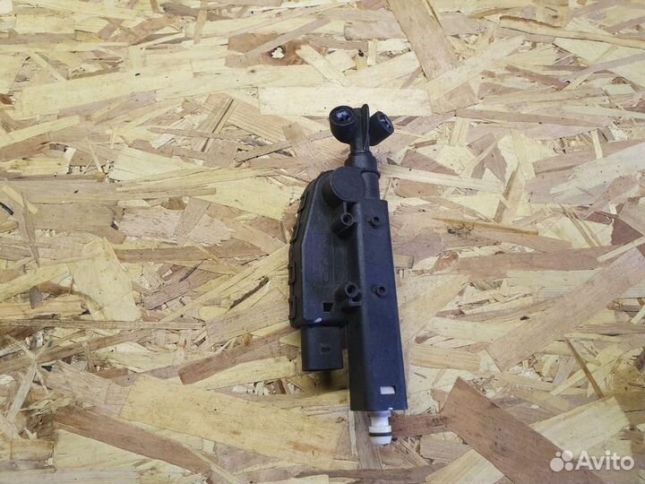 Форсунка омывателя фары левой Audi A8 D3/4E рест