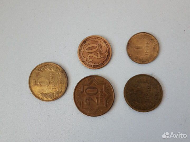 Зарубежные монеты и жетоны