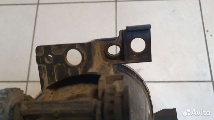 Фара противотуманная правая Vokkswagen Touareg