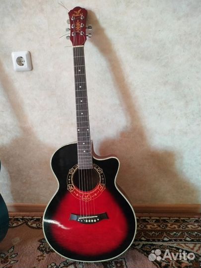 Гитара с чехлом