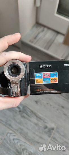 Видеокамера sony slim 16.0 mpx