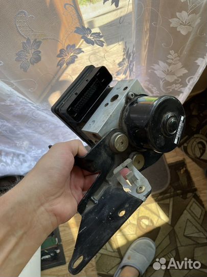 Блок abs Ford Focus 2004 DBW eydk 5wk8 4031