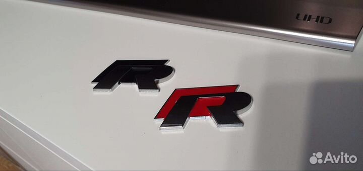 Шильдик r-line