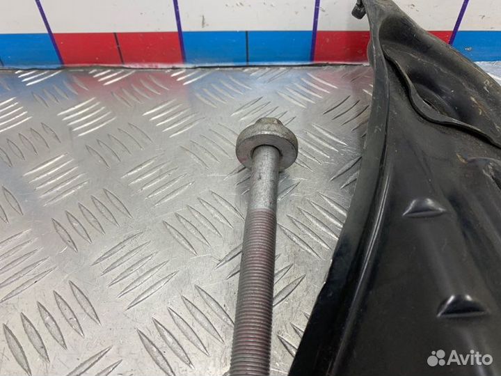 Кронштейн подрамника передний Toyota Camry V40