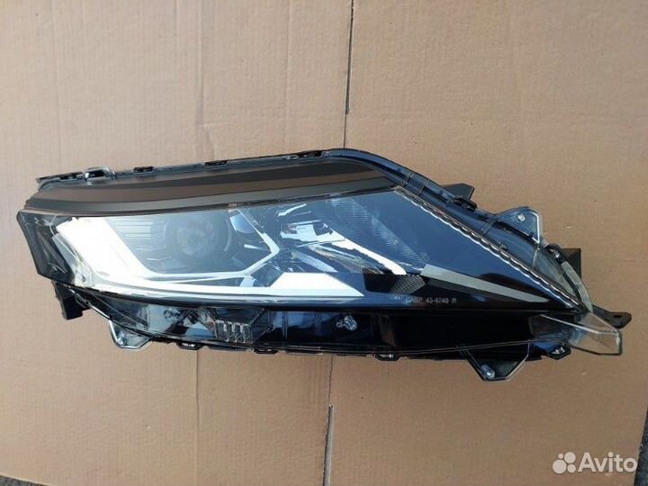 Фара правая передняя правая Mitsubishi L200