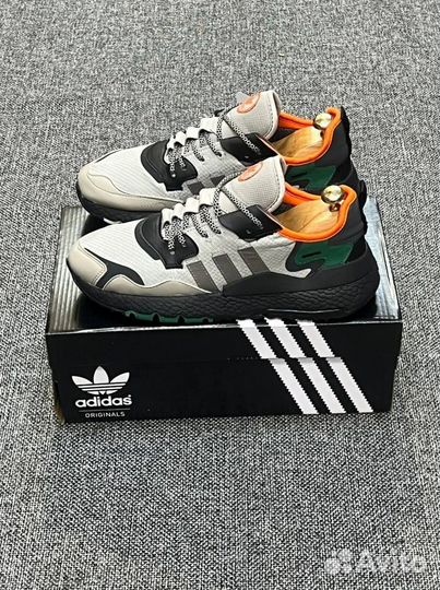 Новый Кроссовки зимние Adidas Nite Jogger