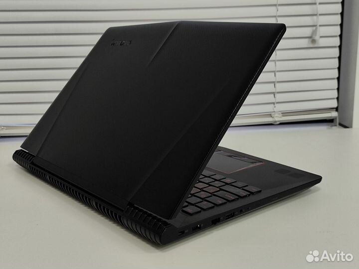 Ноутбук Lenovo Legion Y520