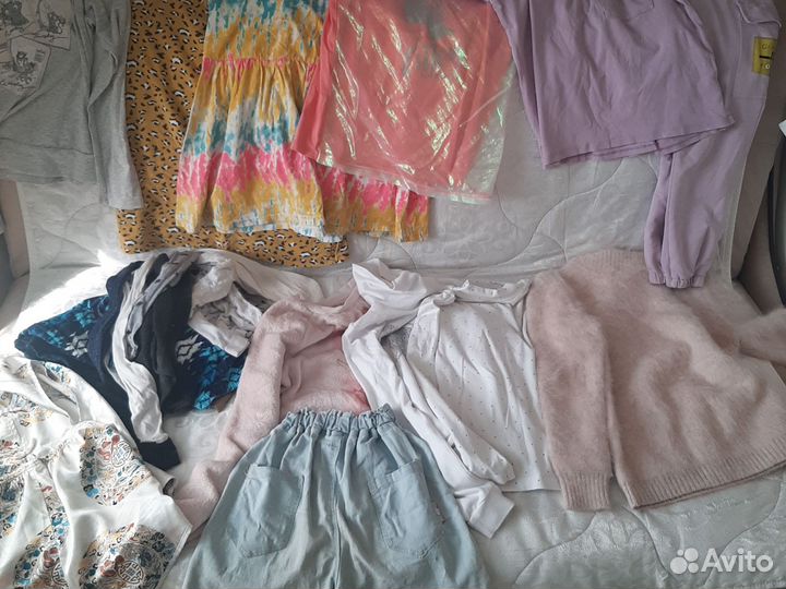 Одежда для девочки пакетом 130-140