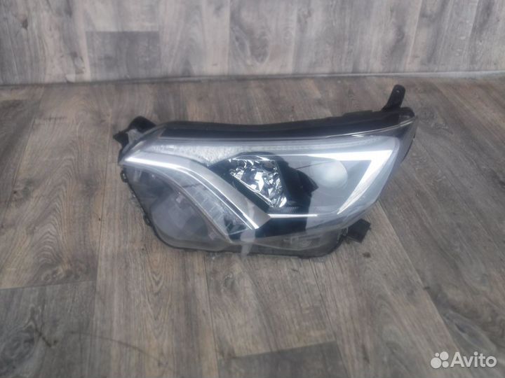 Фара левая №371 Toyota RAV4 (XA45) 2019