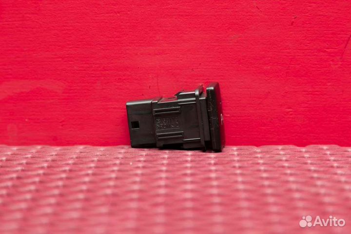 Кнопка включения парктроников Toyota Land Cruiser