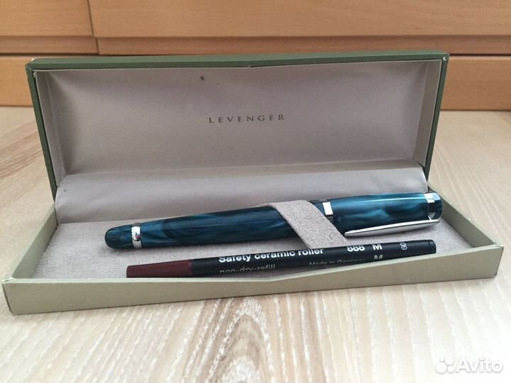 Сувенирная ручка Levenger