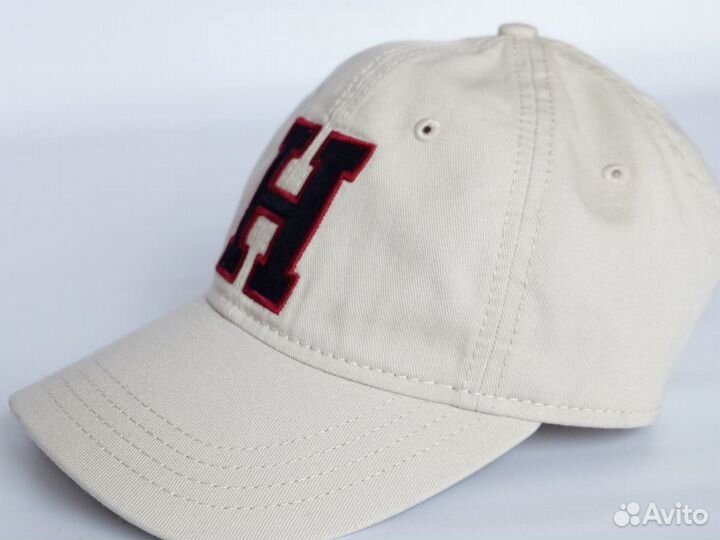 Классическая бейсболка 