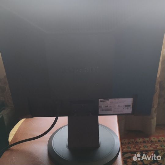 Монитор Samsung SyncMaster