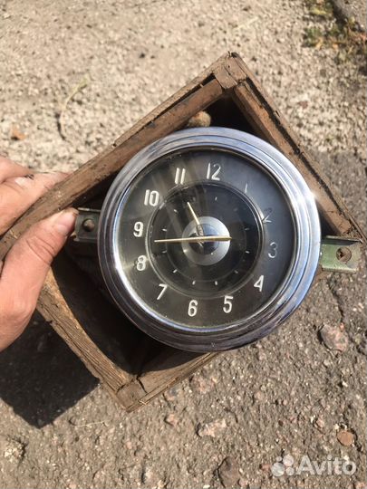 Часы салонные газ 21