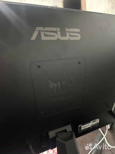 Игровой пк с монитором и клавиатурой