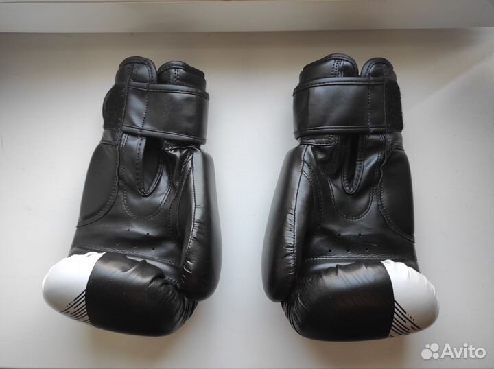 Боксерские перчатки 10 oz demix