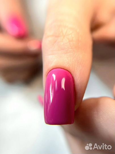 Требуется модель на маникюр