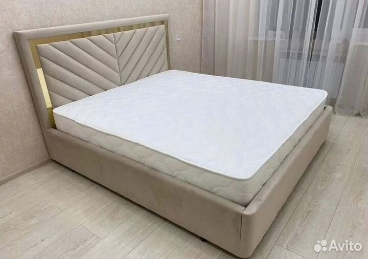 Кровать с подъёмным механизмом и мягкой обивкой