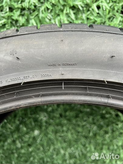 Pirelli P Zero PZ4 315/35 R22 и 275/40 R22 111Y