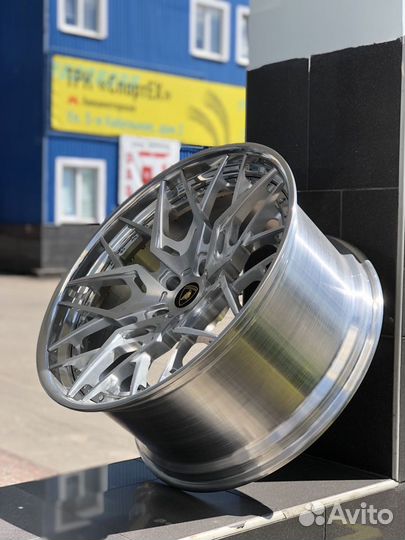 Кованые диски R23 GT Forged Lamborghini urus