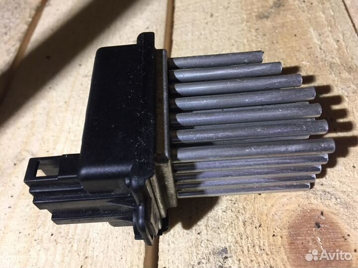 Ауди А6 Реостат вентилятора отопителя салона