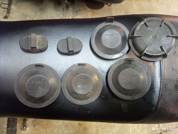 Фишка, заглушка фары ford focus 2,3