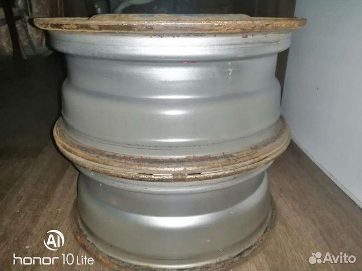 Штампованные диски r15