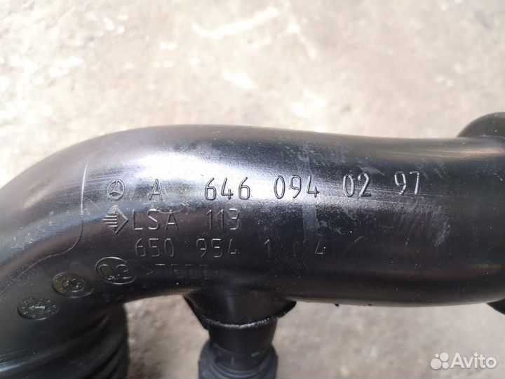Патрубок воздушный мерседес с класс ом 646