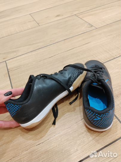 Бутсы, футзалки