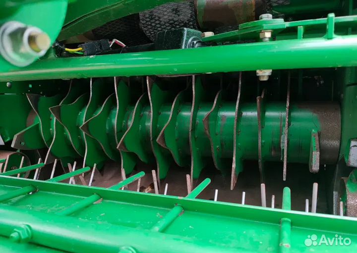 Пресс-подборщик John Deere 864, 2013