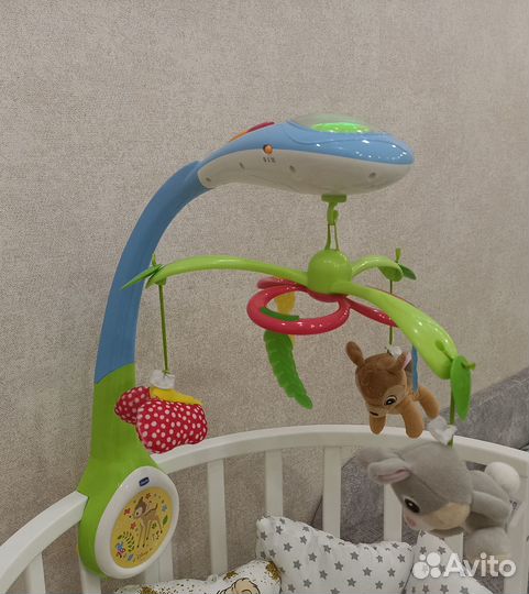 Музыкальный мобиль на кроватку с подсветкой