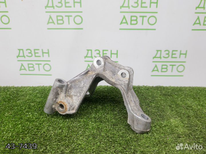 Кронштейн насоса гур Audi A6 C6