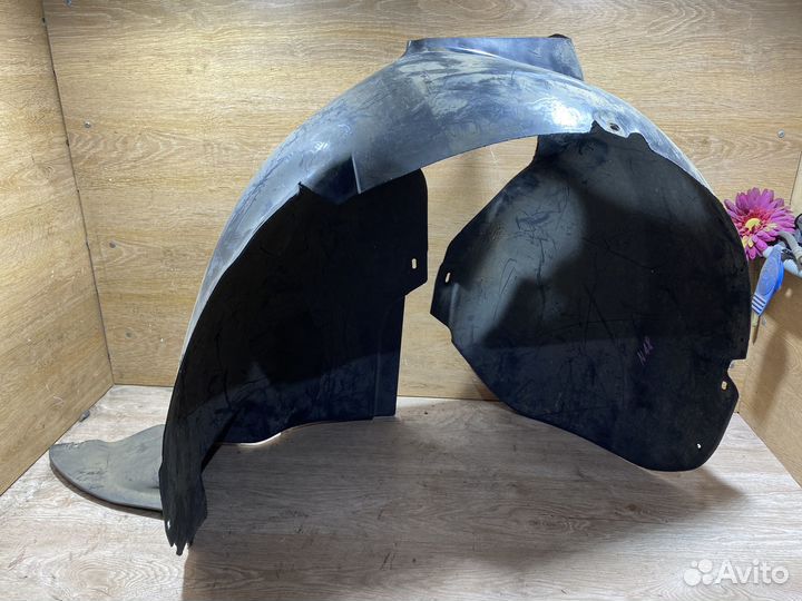 Подкрылок передний левый VW Touran 1 1704419