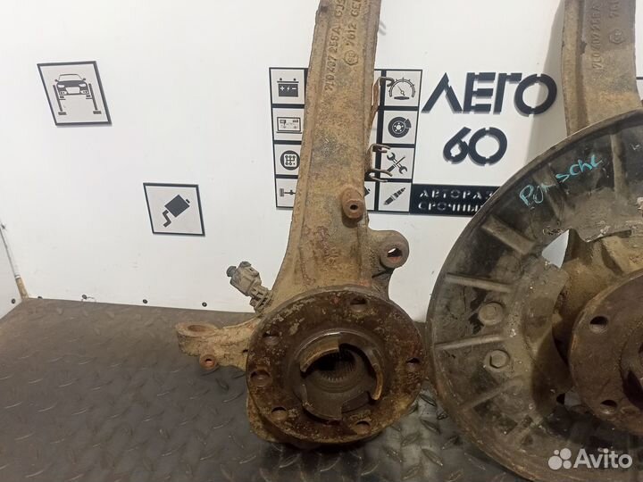 Кулак передний правый VW, Porsche 4.5 - 5.0