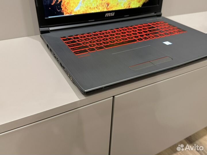 Msi 17.3/i7 7gen/12gb/GTX1050/ssd+1tb/ips Full HD