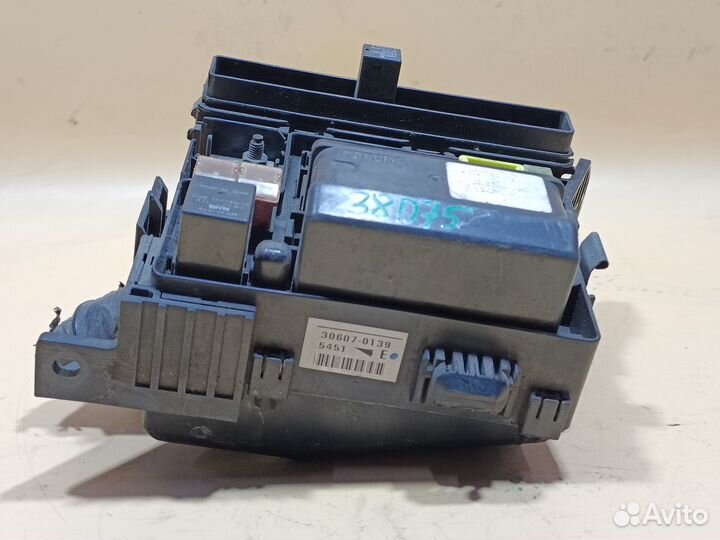 Блок предохранителей для Mitsubishi Grandis